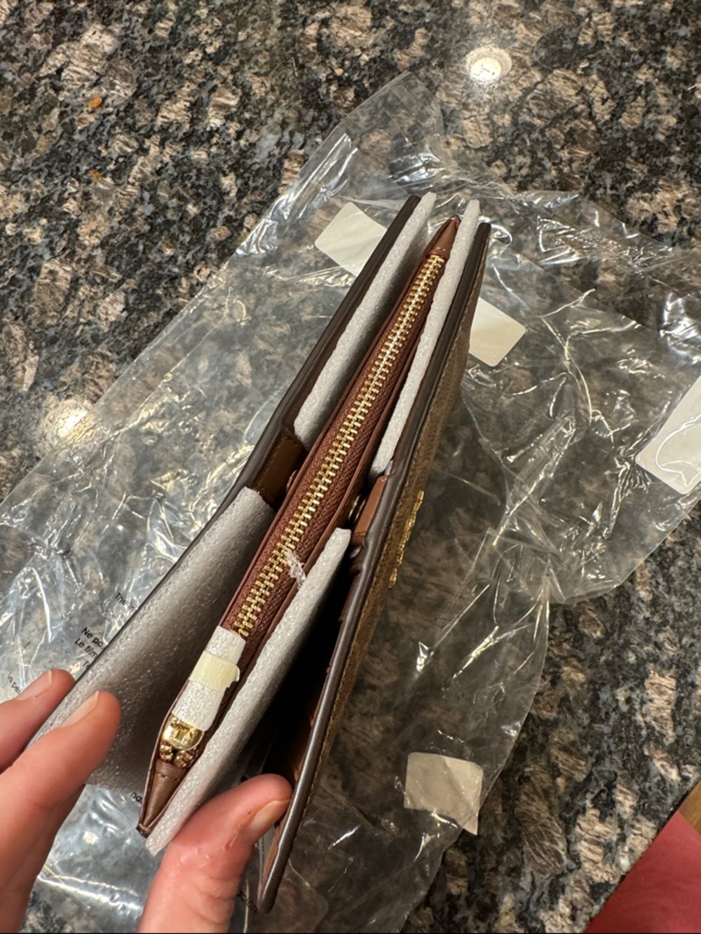 NEW Coach Brown Signature Zip-Around Wallet - Picture 3 of 8